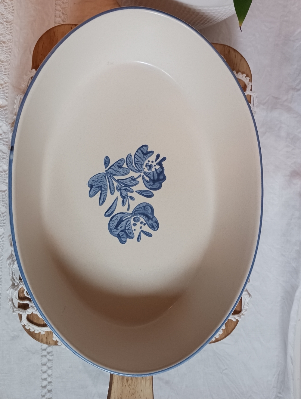 Vintage Pfaltzgraff Yorktowne Oval Casserole/Serving Platter #241 USA - Picture 1 of 12